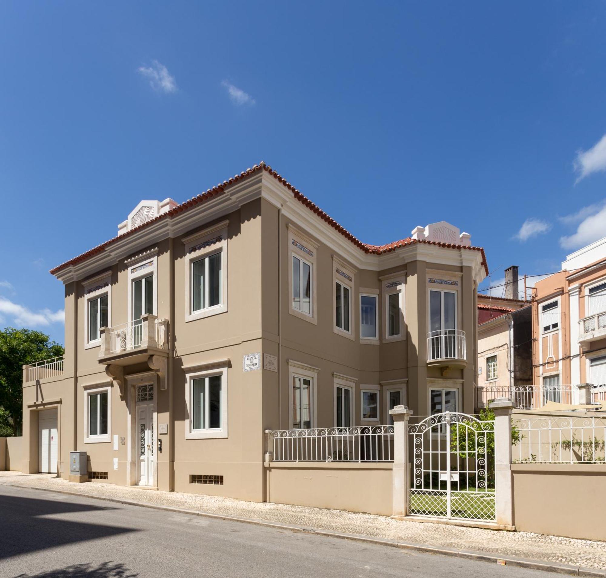 Vila Julieta Guesthouse Коимбра Екстериор снимка